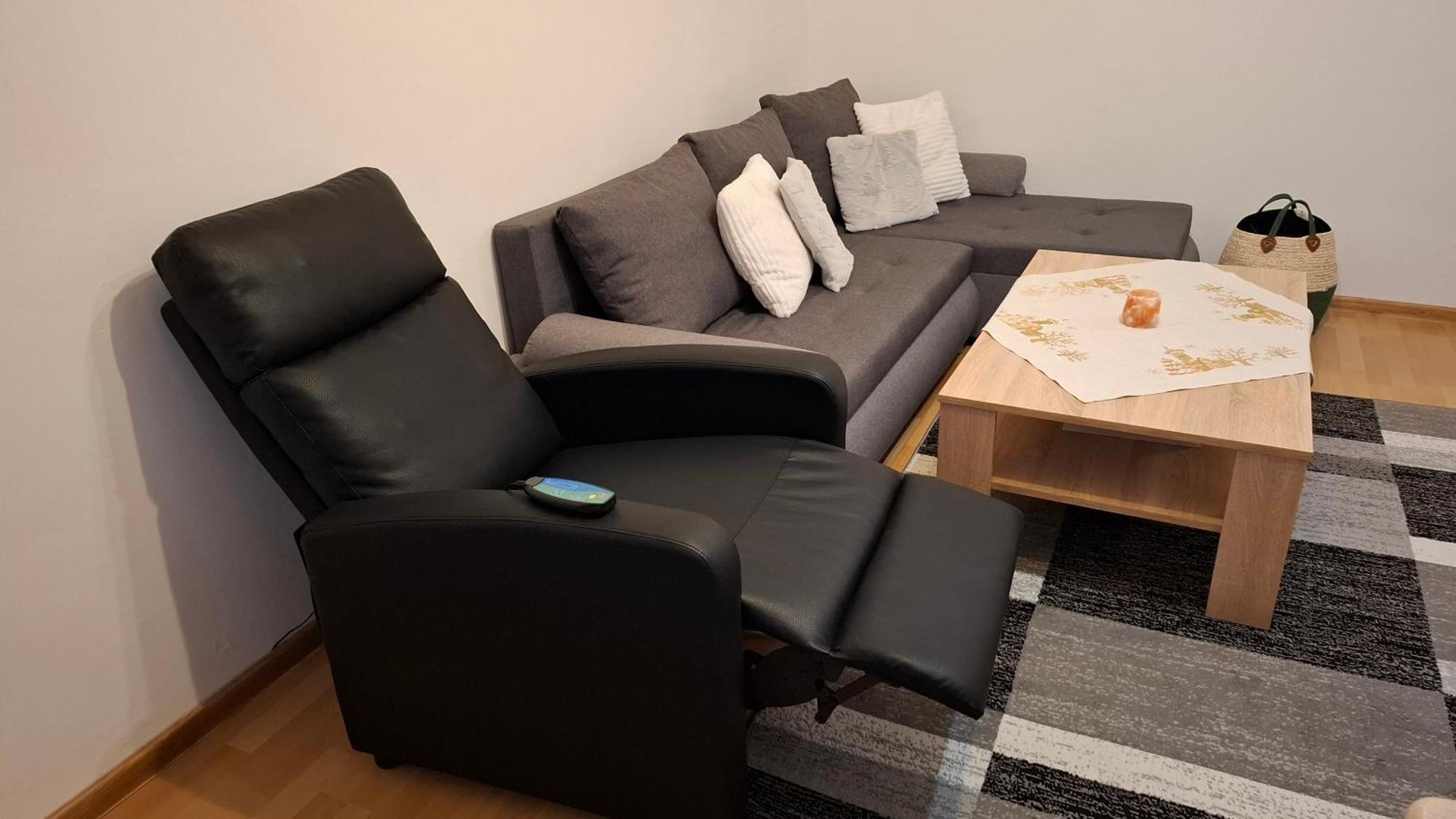 Karki Music Apartment 포프라트 외부 사진
